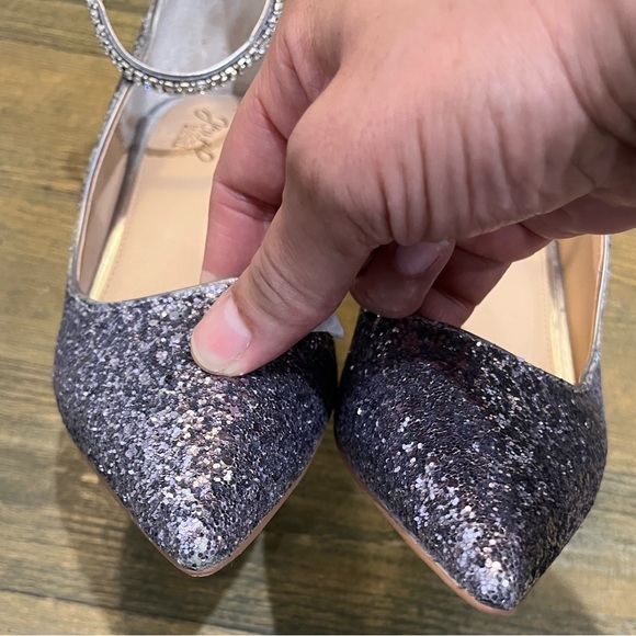 Badgley  Mischka x Jewel Silver Glitter Kitten‎ Heels Sz. 9 - Picture 4 of 10
